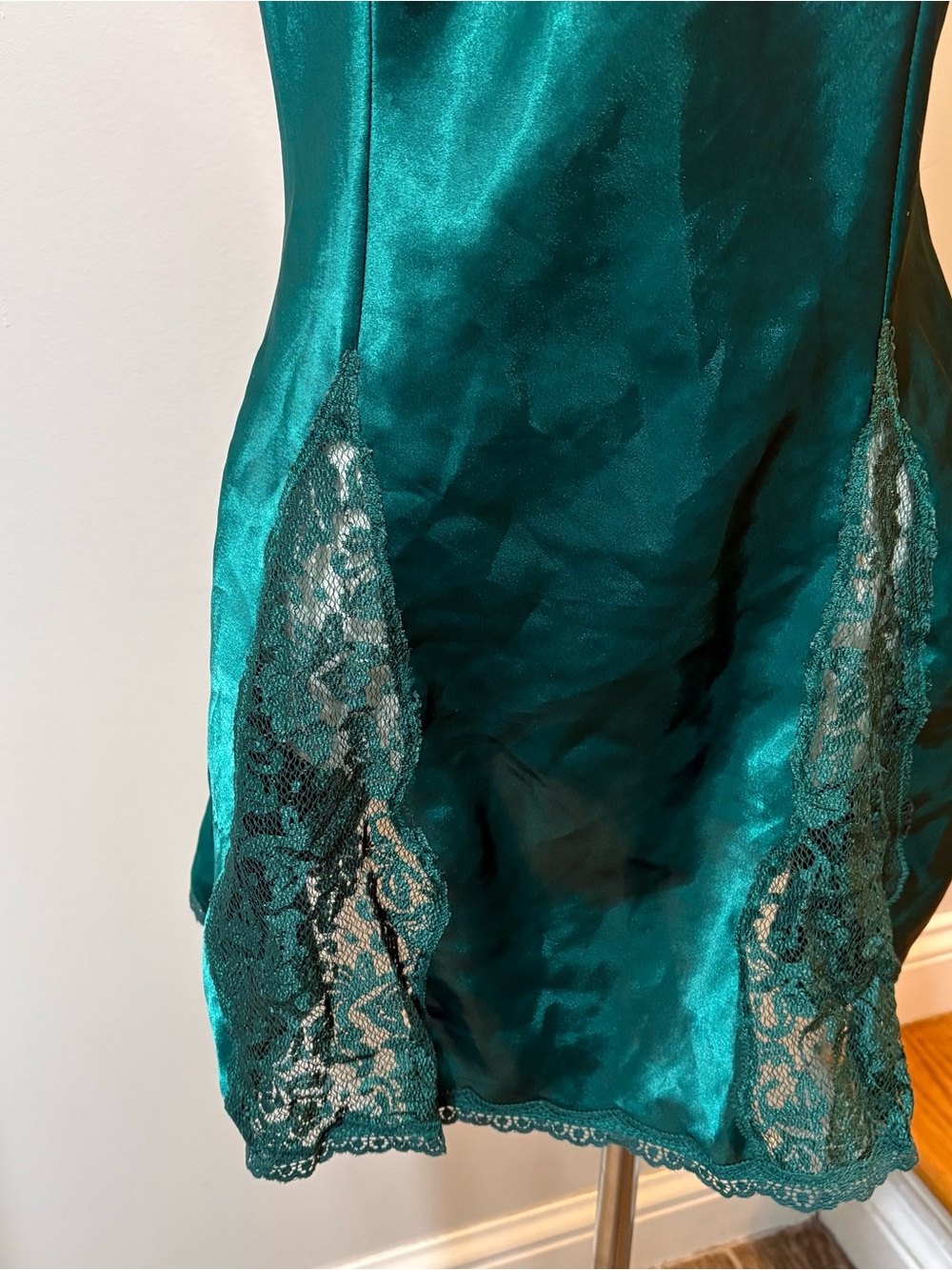 Vtg Victoria’s Secret Emerald Green Satin Lace Slip Dress 90's Gold Label Sz S - Picture 3 of 11